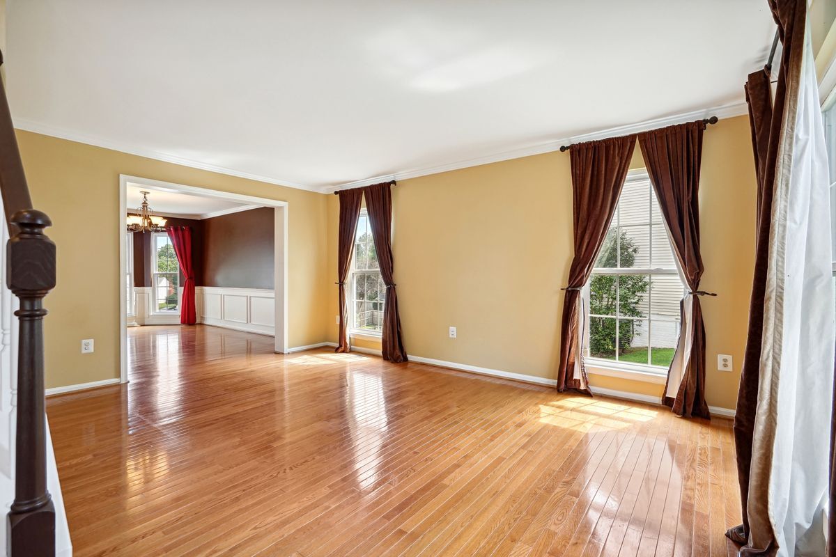 Building Photo - 5406 Lomax Way