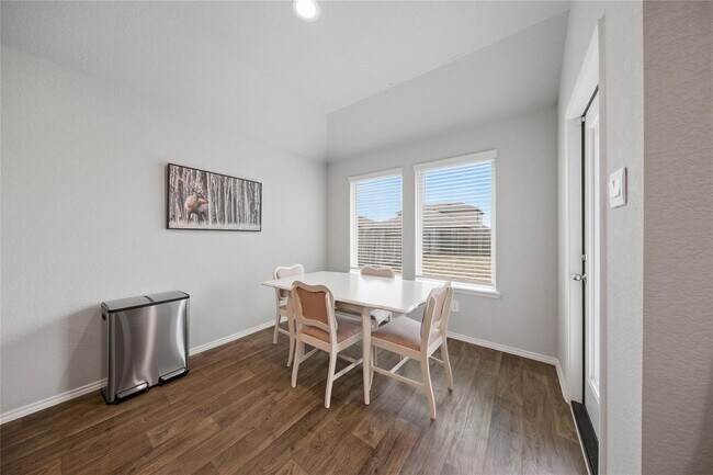 Building Photo - The price is right and the location is even better! Take a look TODAY at this like-new, 3/2, open...