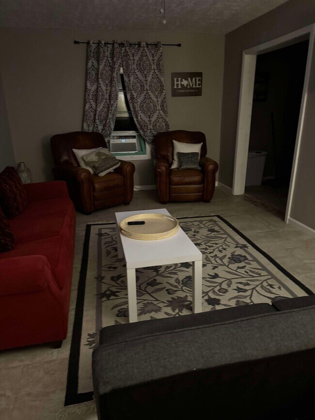 Building Photo - 695 Grimes Ave