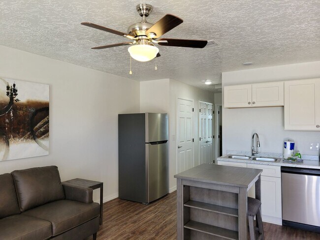 Building Photo - 2501 Martin Luther King Blvd. Apt A