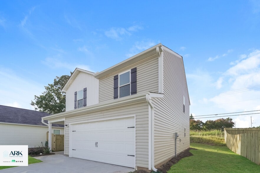 Building Photo - 688 Farmstead Trail
