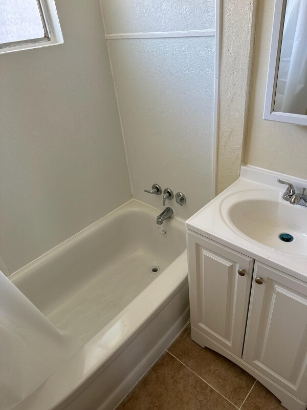 Building Photo - 541-553 Admiral Callaghan Ln