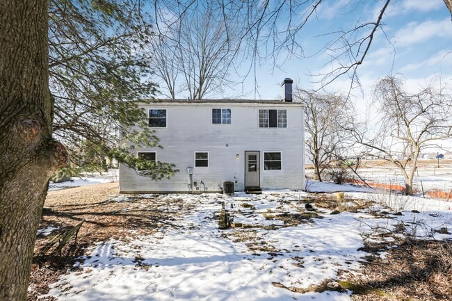 Building Photo - 874 Hilton Dr