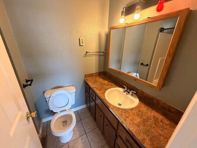 Building Photo - 5858 Shasta Way