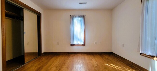 Building Photo - Remodeled secluded wooded oasis off of Qualla Road with handicap access