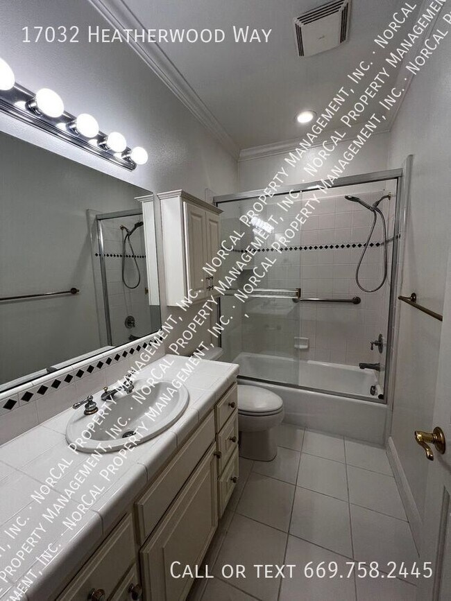 Building Photo - 17032 Heatherwood Way