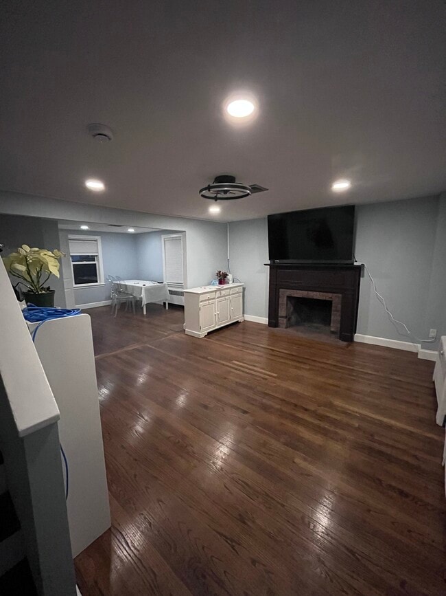 Building Photo - 48 Aberdeen Rd