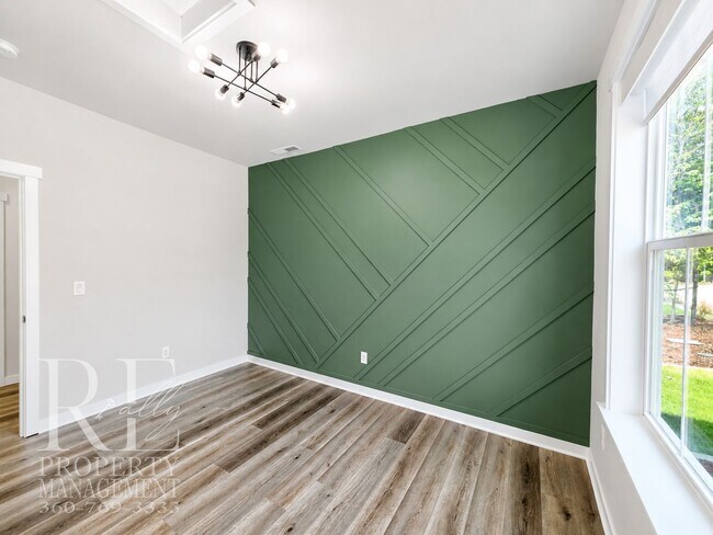 Building Photo - Luxury Poulsbo Retreat with Water Views, Covered Deck & Designer Finishes