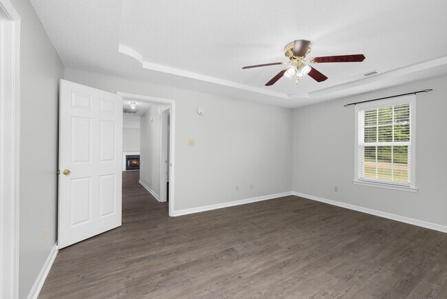 Building Photo - 463 David Reed Dr