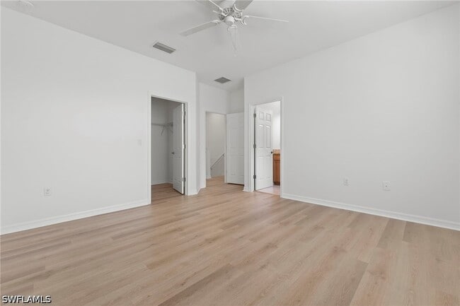 Building Photo - 10818 Alvara Way