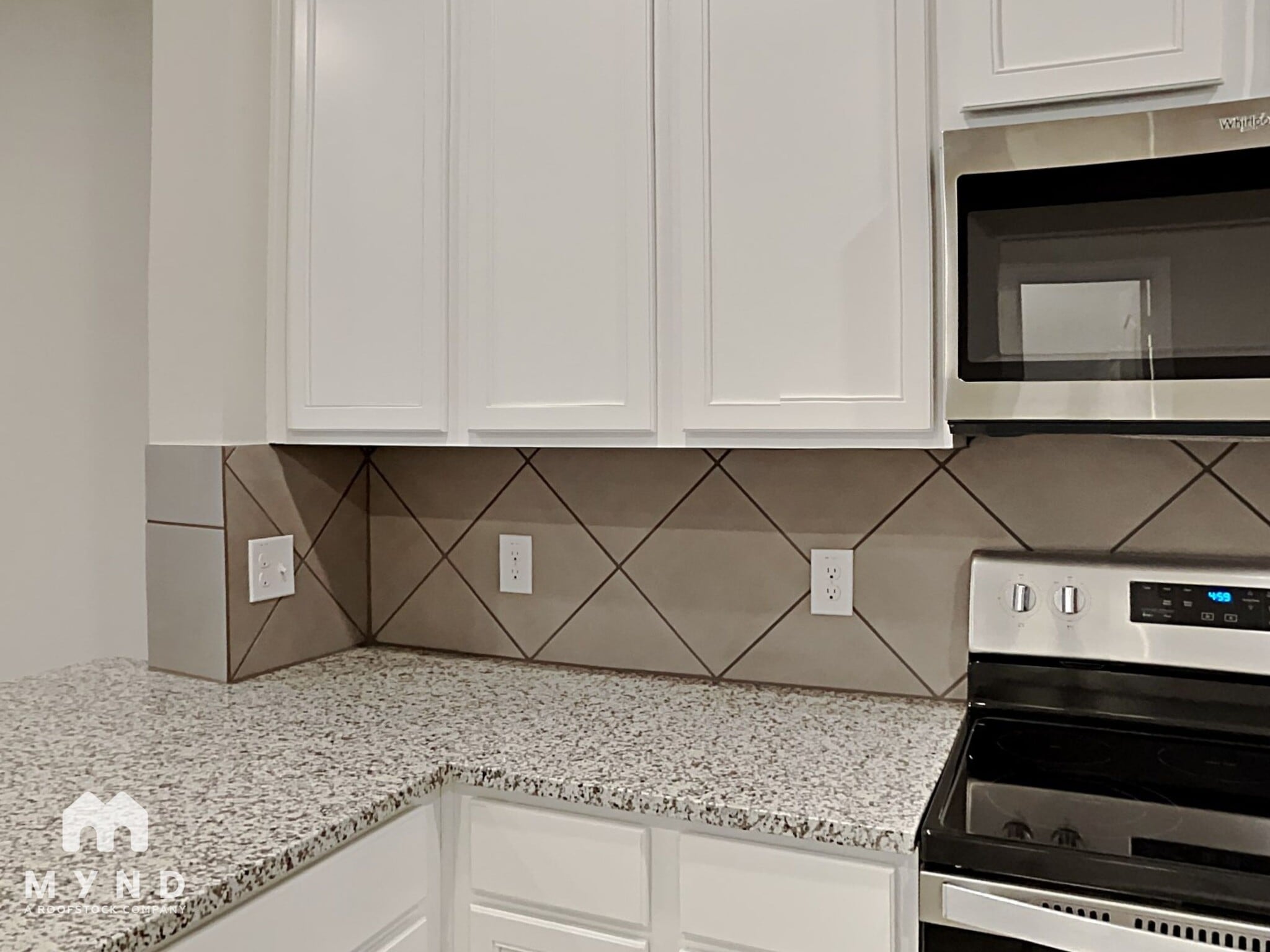 Building Photo - 1272 Alamo Dr