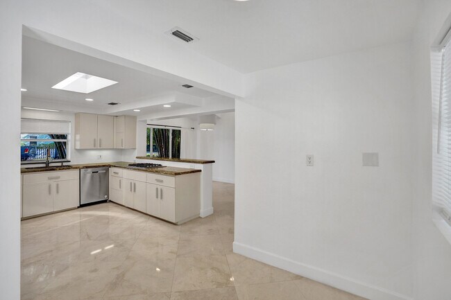 Building Photo - 20 NW 101st St