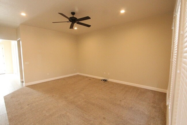 Building Photo - Move in Ready - Sand Hollow and Dunes Retreat