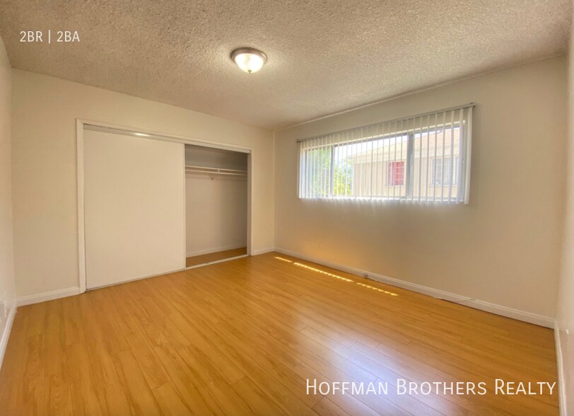 Building Photo - 319 S Clark Dr