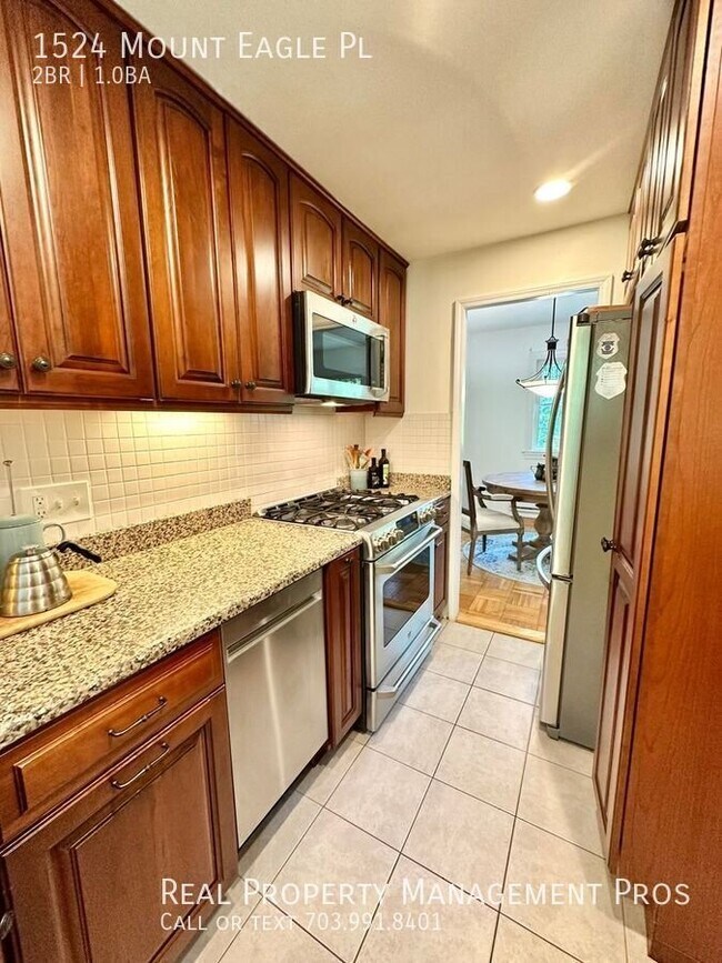 Building Photo - 1524 Mt Eagle Pl