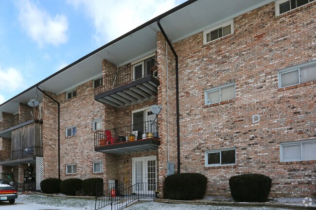 Building Photo - 1281 Village Dr