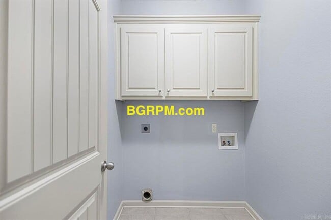 Building Photo - 3 Bed 2 Bath House for Rent!