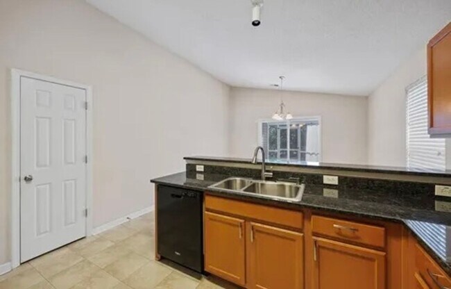 Building Photo - Lexington 3bd/2ba Ranch in Persimmon Grove