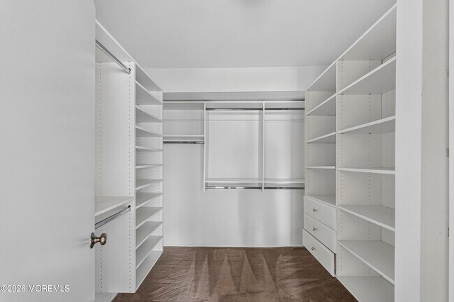 Building Photo - 398 Hampton Pl