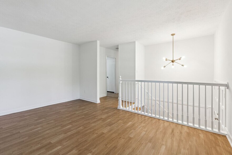 Building Photo - 1421 Iron Gate Blvd