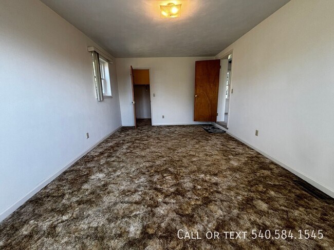 Building Photo - 1511 Narcissus St