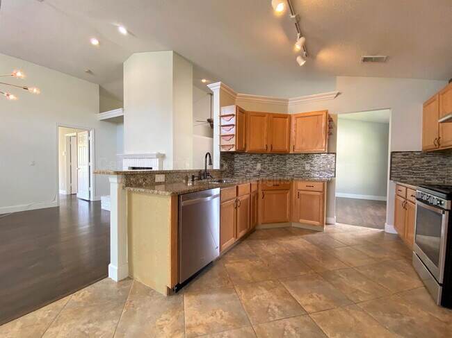 Building Photo - 225 Wild Pine Point