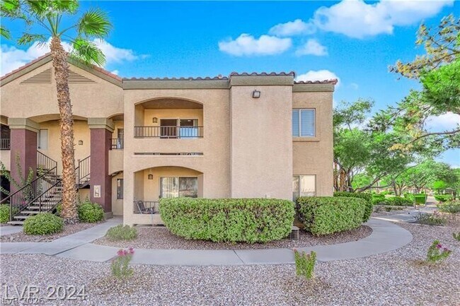 Building Photo - 7885 W Flamingo Rd