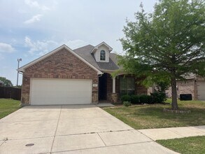 Building Photo - Stunning 4/3/2 in Weatherford coming soon