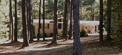 Building Photo - 2288 Happy Hollow Dr SE