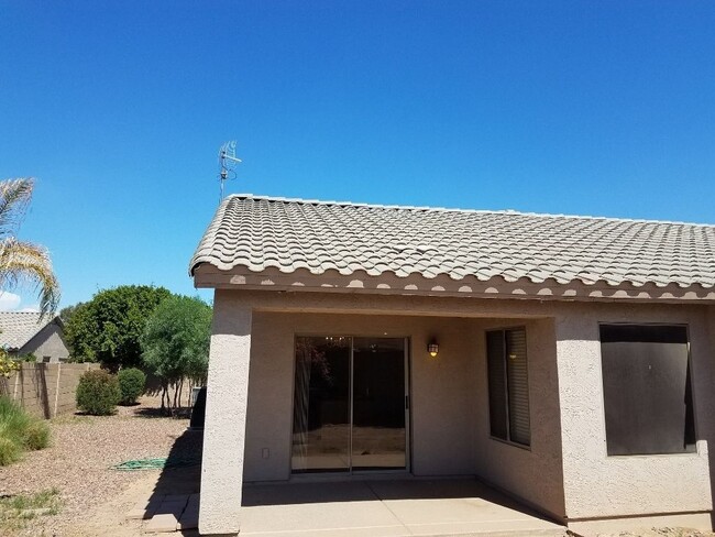 Building Photo - 16594 N 162nd Dr