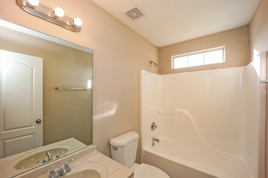 Building Photo - 255 Summer Hill Cir