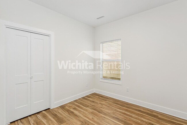 Building Photo - 1738-1738 S Hickory Creek St