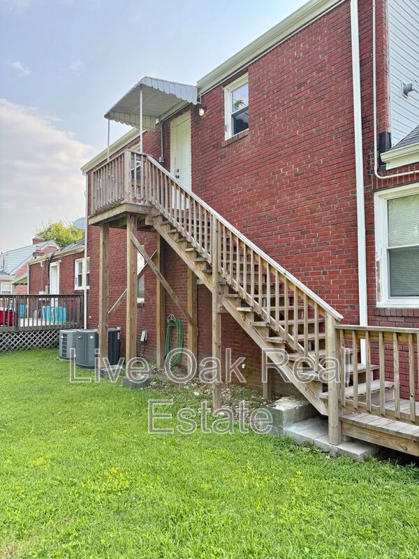 Building Photo - 1319 Myrtle Ave
