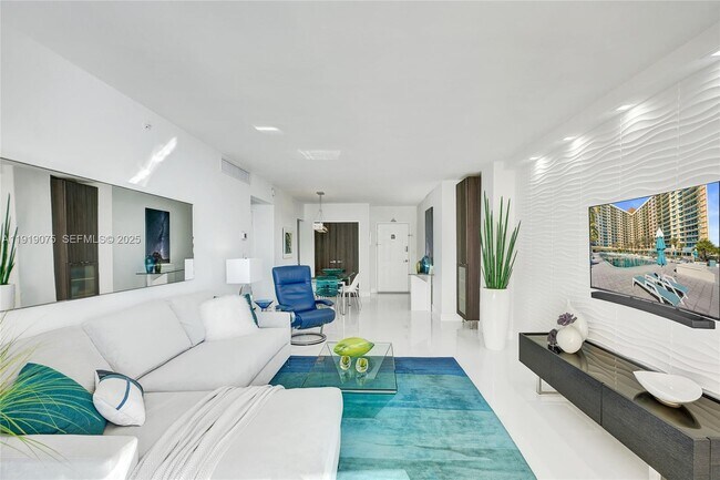 Building Photo - 2501 S Ocean Dr