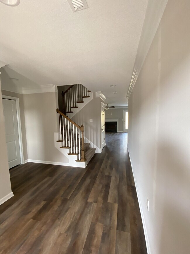 Building Photo - 8233 Zodiac Ln