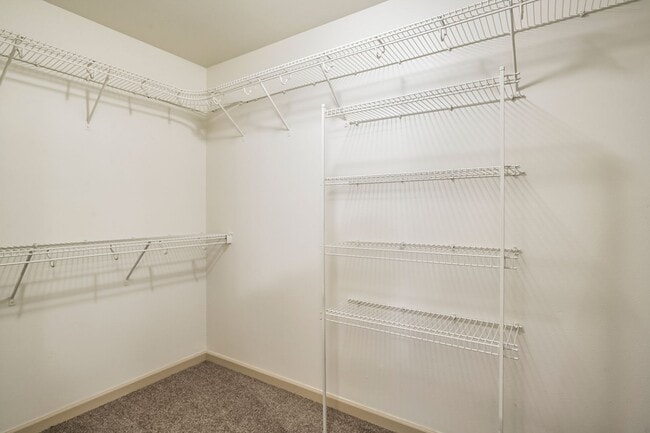 Building Photo - Cozy 3 Bed Home: New Carpet, Fully Fenced Yard & Near Old Mill