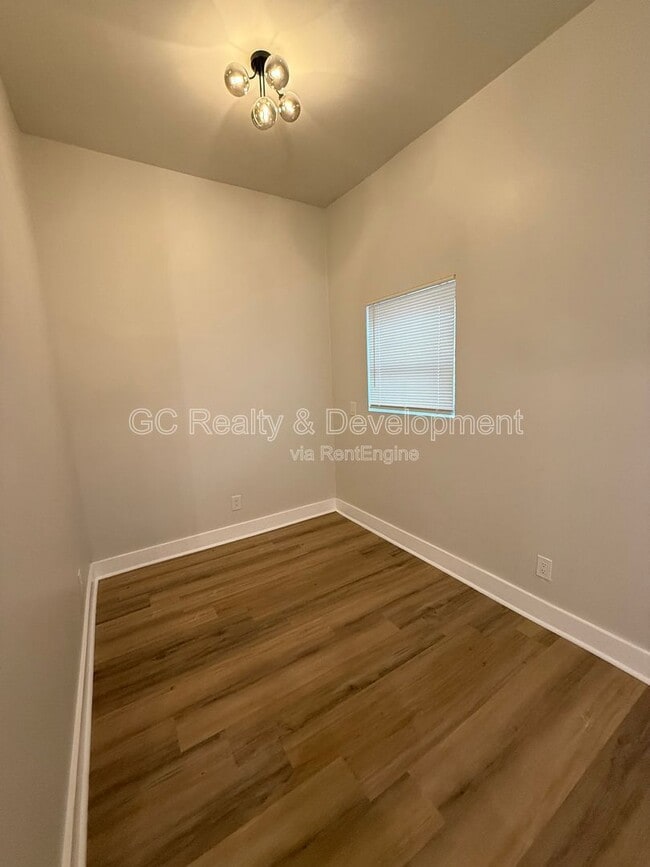 Building Photo - 4241 S Calumet Ave