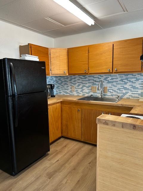 Building Photo - 633 N Commercial St