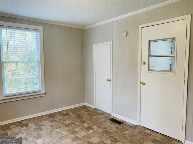 Building Photo - 513 Harwell Ave