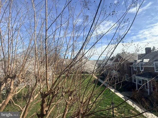 Building Photo - 4628 36th St S