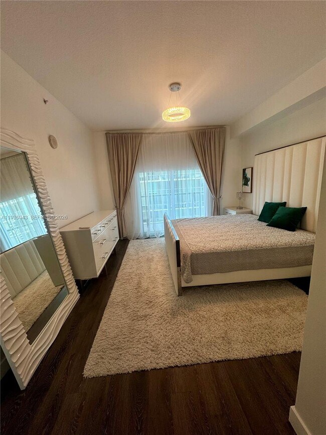 Building Photo - 1111 SW 1st St