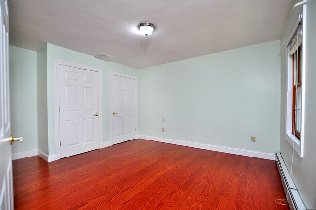 Building Photo - 64 Oak Ridge Dr
