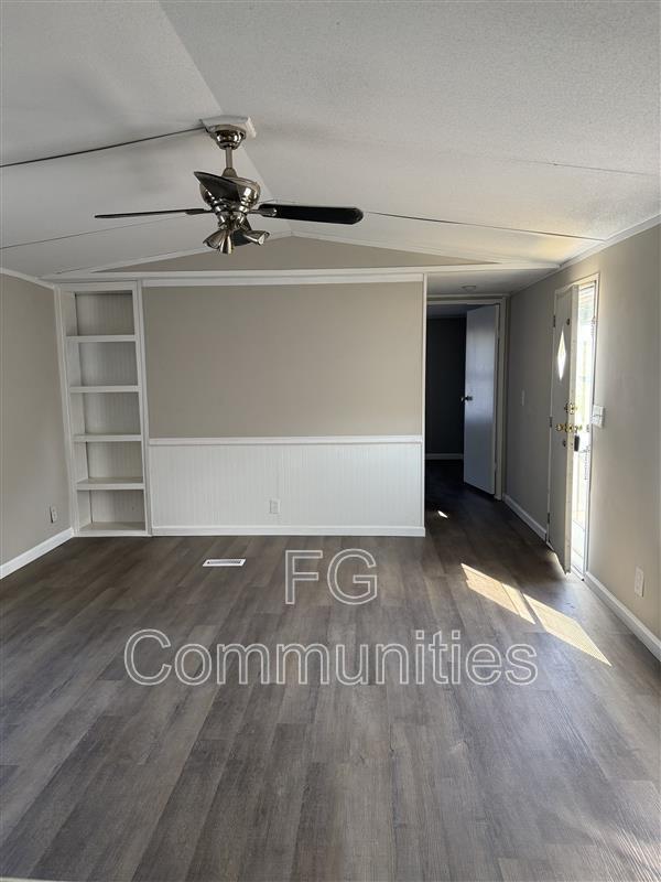 Building Photo - 2600 Heidelberg Dr