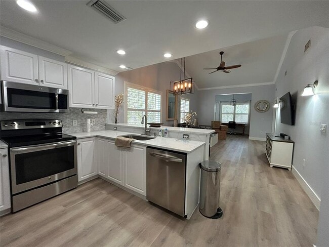 Building Photo - 3702 54th Dr W