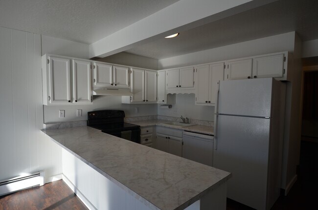 Building Photo - 763 Straight Creek Dr
