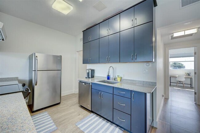 Building Photo - 3038 N Federal Hwy