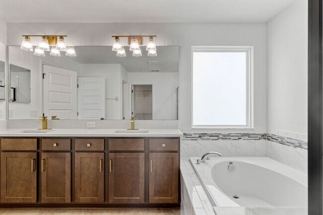Building Photo - Discover luxury living in the gated Whispe...