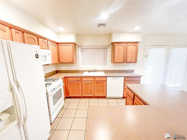 Building Photo - 10191 E 35th Pl