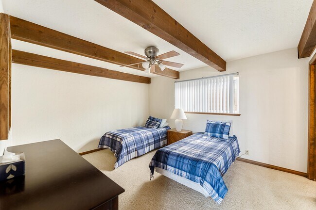 Building Photo - 1364 Weymouth Ln