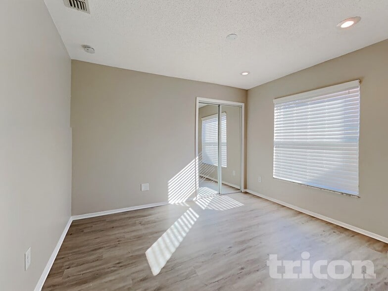 Building Photo - 2942 Mallorn Way